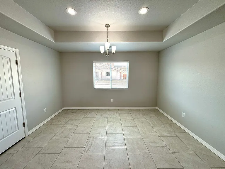 732 Vista Grande Dr — Photo 14