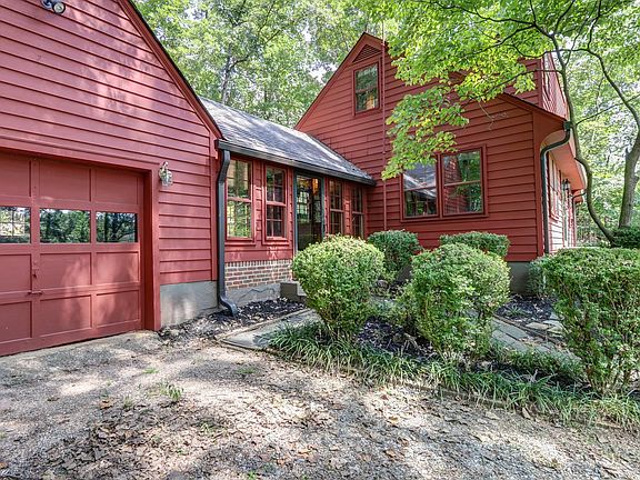 3rd image of 1141 Timberlake Dr