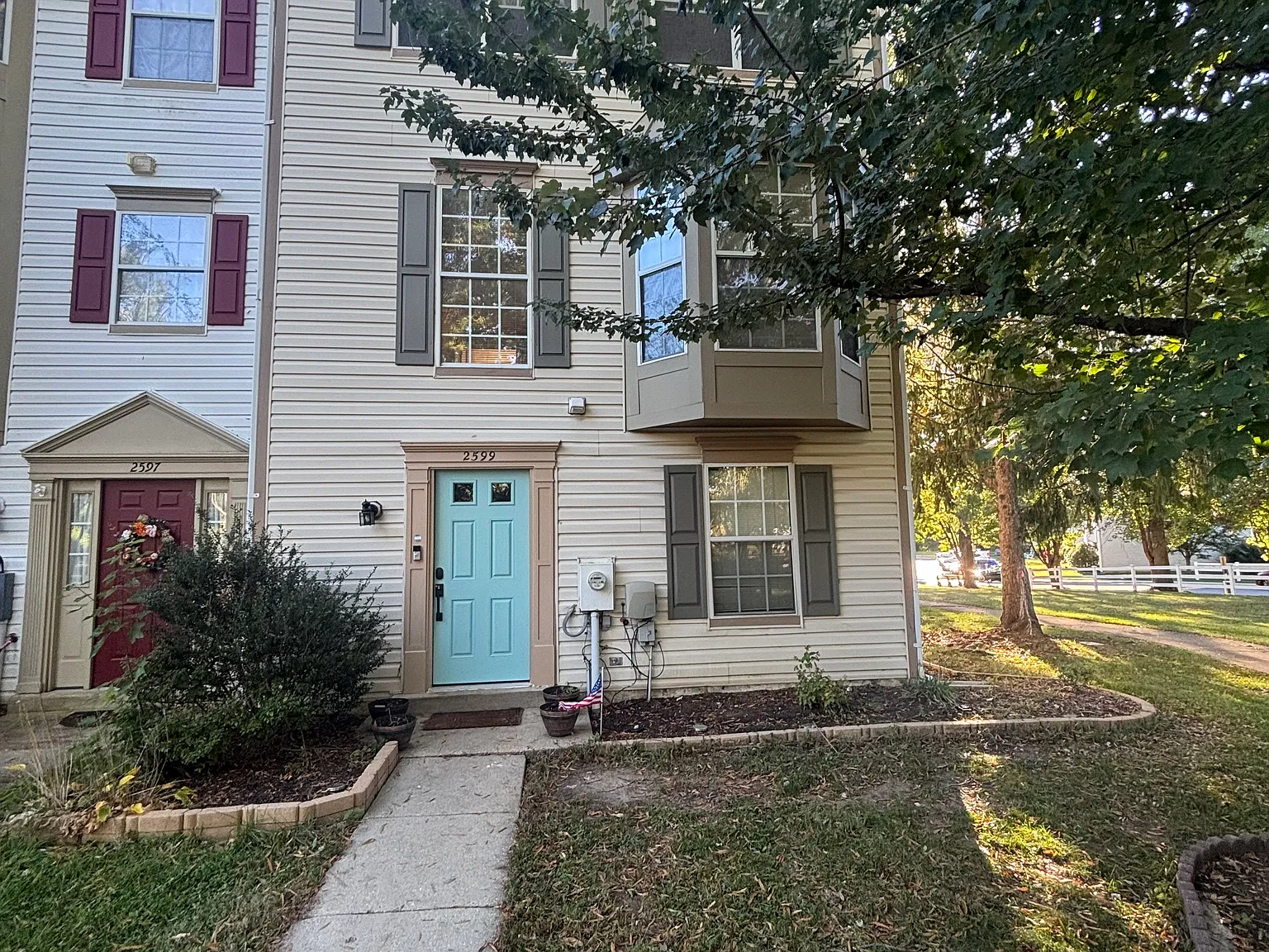 4 bed, 2052 sqft, $3,200 — Photo 1