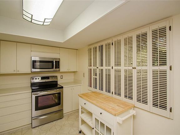 5th image of 3062 Eastland Blvd Unit 214