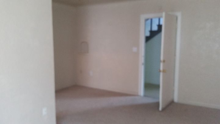 1st image of 124 N 24th St APT 33