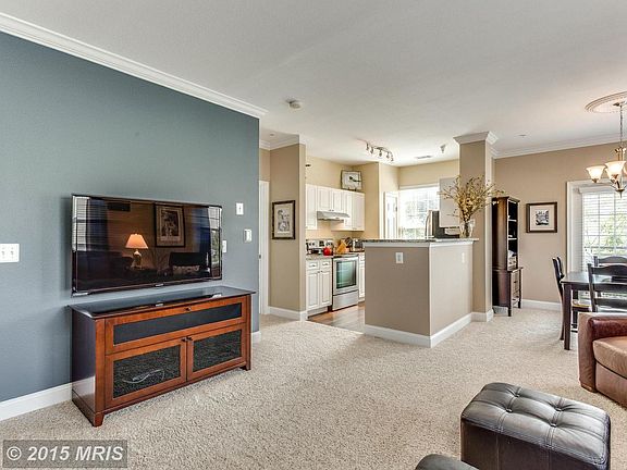 4th image of 3003 Nicosh Cir Unit 3302