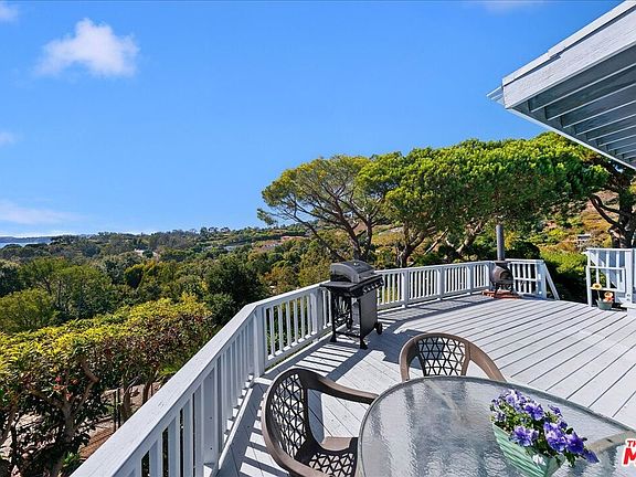 5th image of 27071 Sea Vista Dr