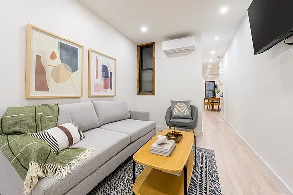 Living room, photo 4
