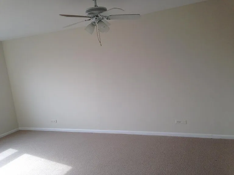 3930 N Pine Grove Ave #24 — Photo 15