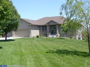 1332 Prairie View Rd, Eagle, NE 68347