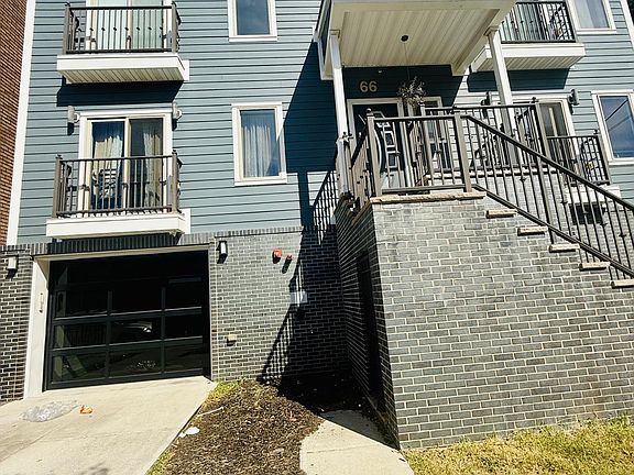 4th image of 66 Poplar St Unit 2