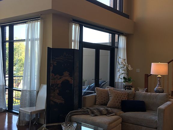 4th image of 499 E High St #402