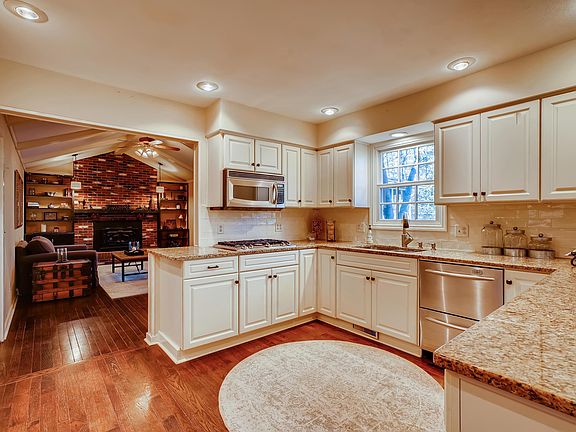 4th image of 1182 Autumn Creek Cir