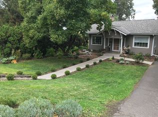 1204 State St, Hood River, OR 97031