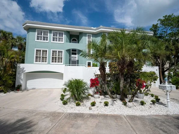 3927 Somerset Dr, Sarasota, FL 34242