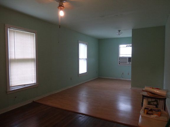 5th image of 2145 Lincoln St