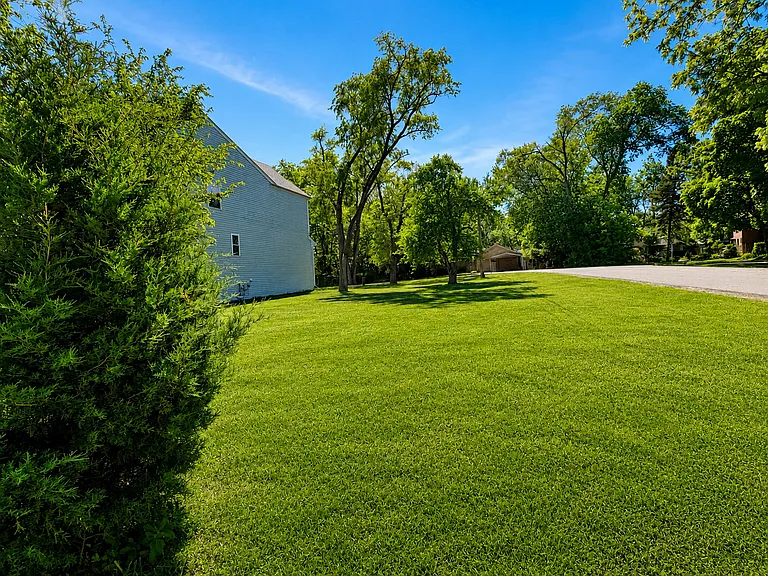 21365 W Ridge Rd — Photo 13