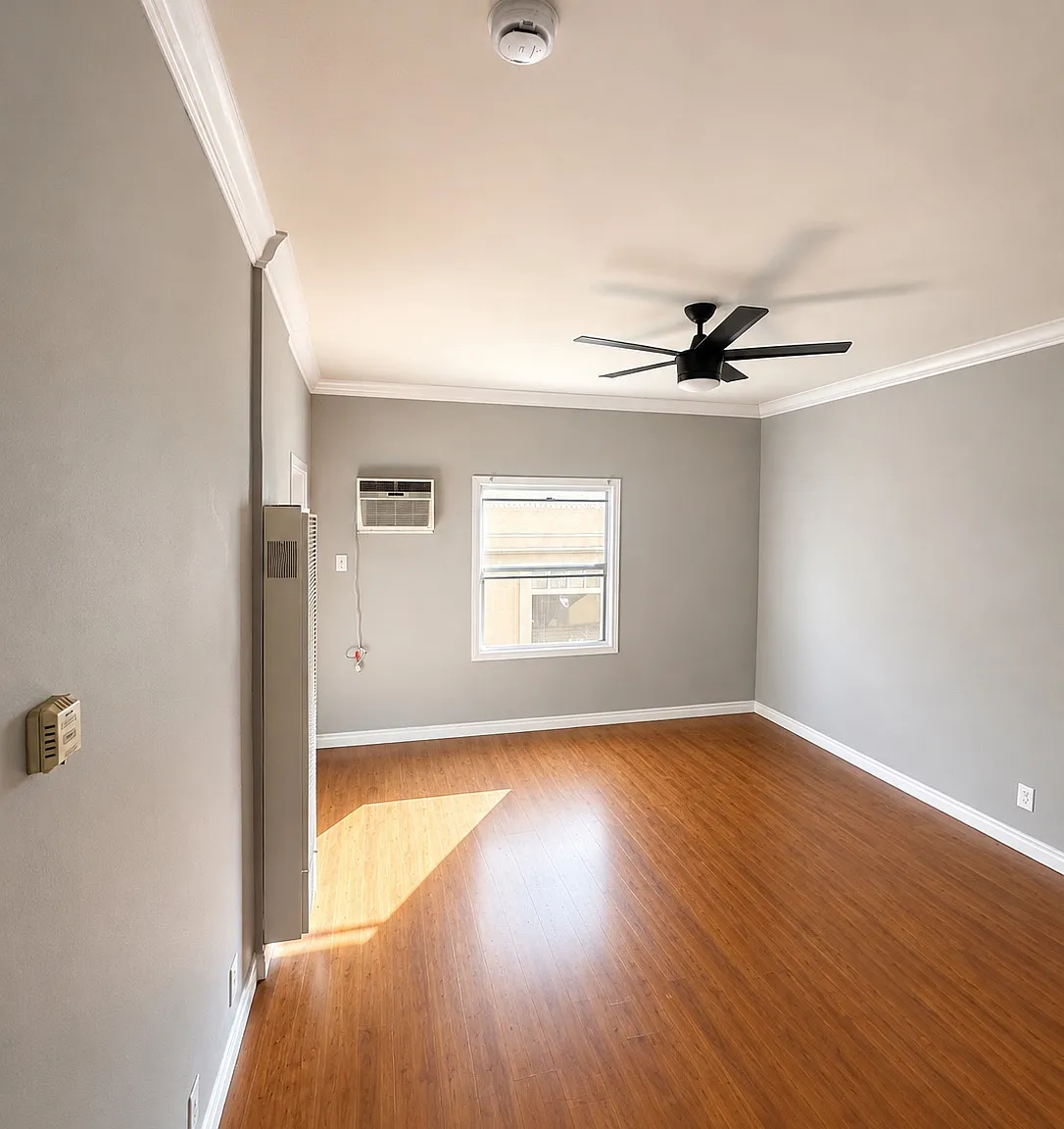 1414 N Hobart Blvd — Photo 1