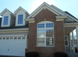 307 Quarry Ridge Cir, Sugar Grove, IL 60554