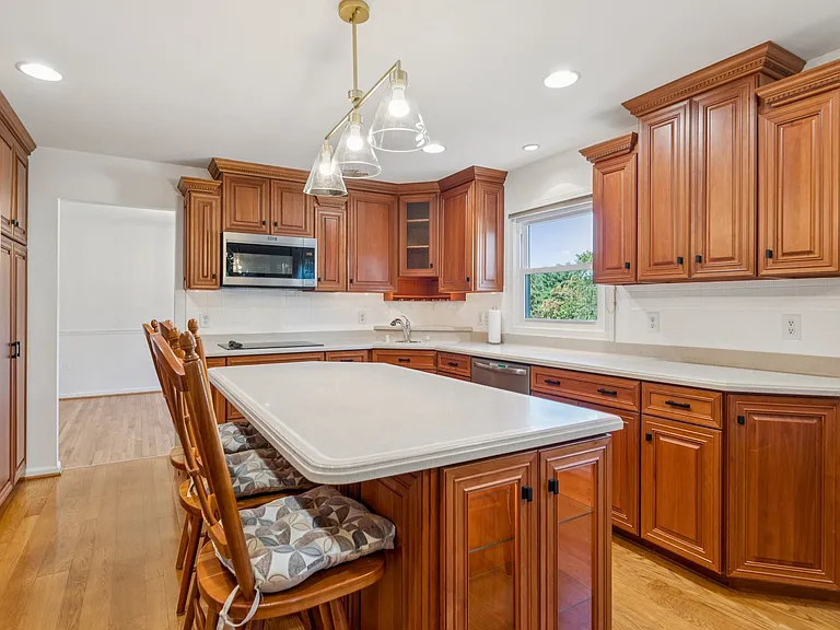 7204 Patton Dr — Photo 5