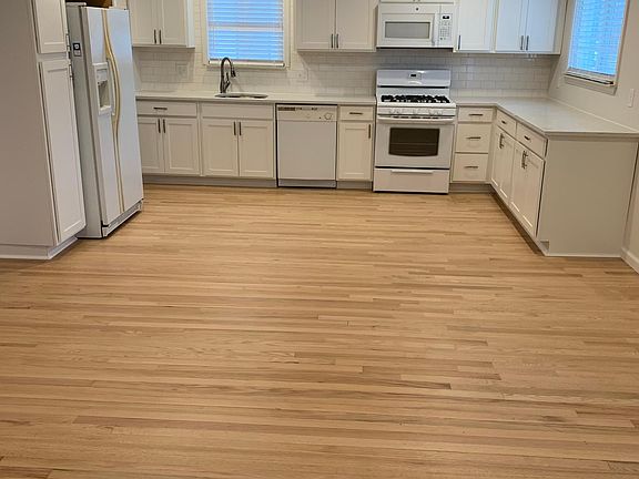 2nd image of 23134 Doremus St