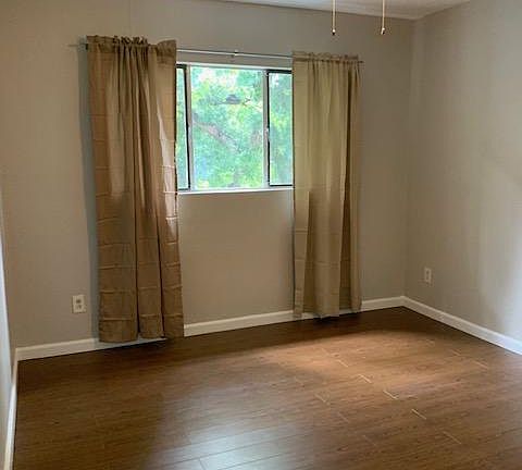 3rd image of 5333 Harmony Ave