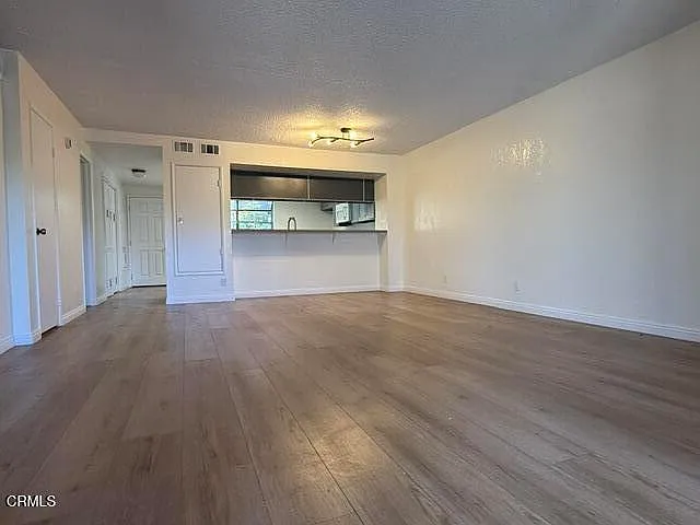 1168 Corson St — Photo 2