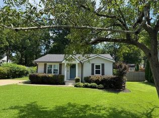 1060 McLinden Ave SE, Smyrna, GA 30080