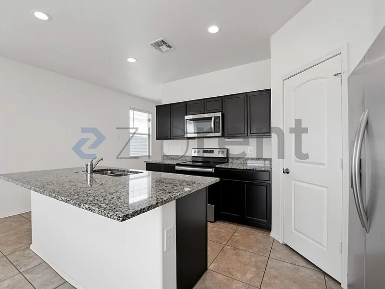 18199 N Conquistador Dr — Photo 9