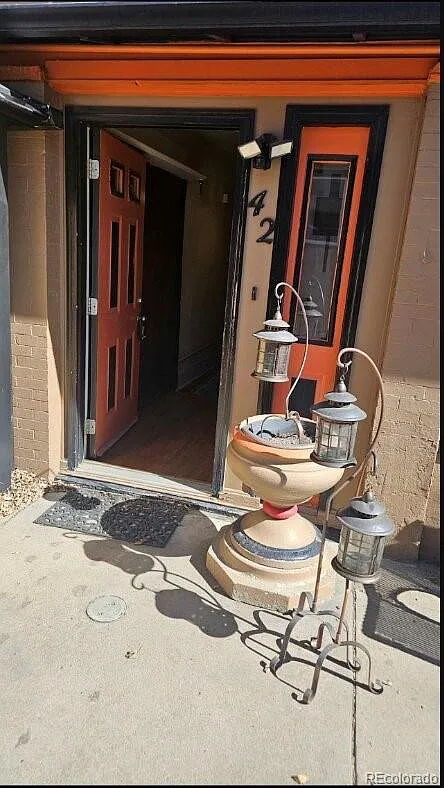 3 bed, 3.0 bath, 2167 sqft, $7,500 — Photo 4