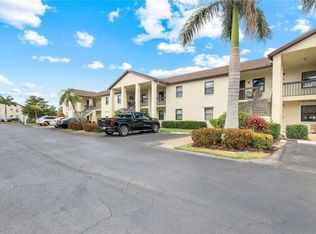 9270 Lake Park Dr APT 206, Fort Myers, FL 33919
