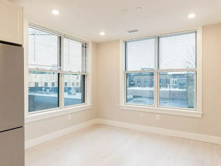 197 Green St #304 — Photo 3