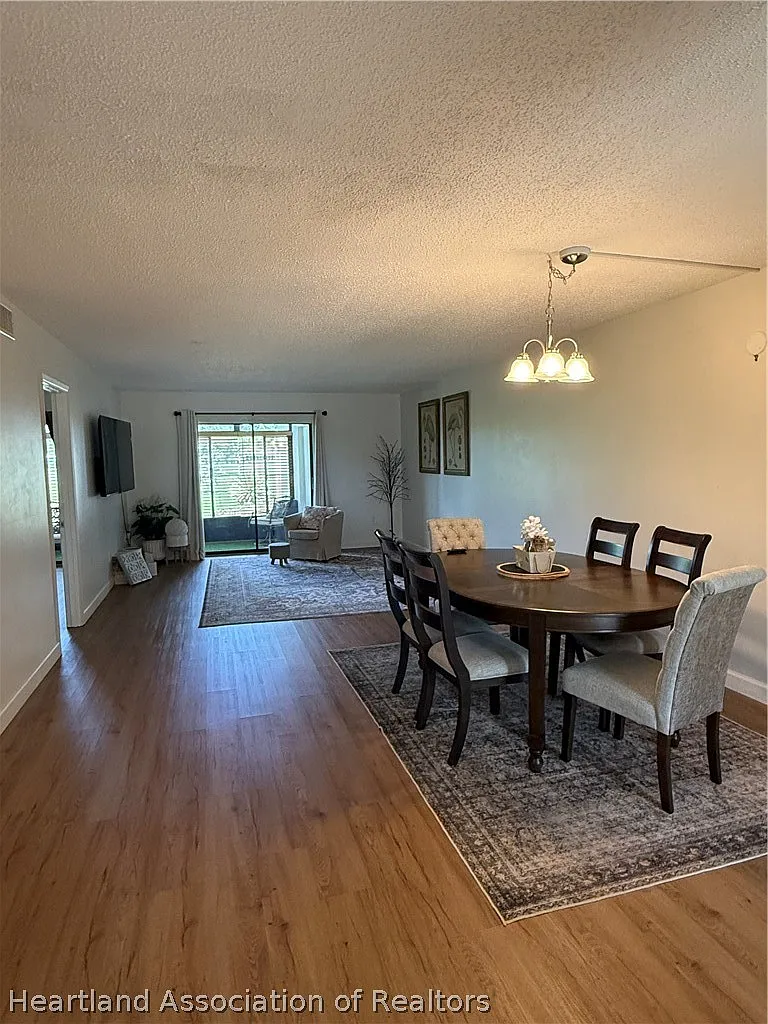 2 bed, 2.0 bath, 1234 sqft, $1,550 — Photo 4