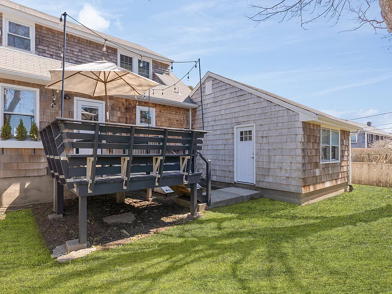 193 Coggeshall Ave — Photo 27