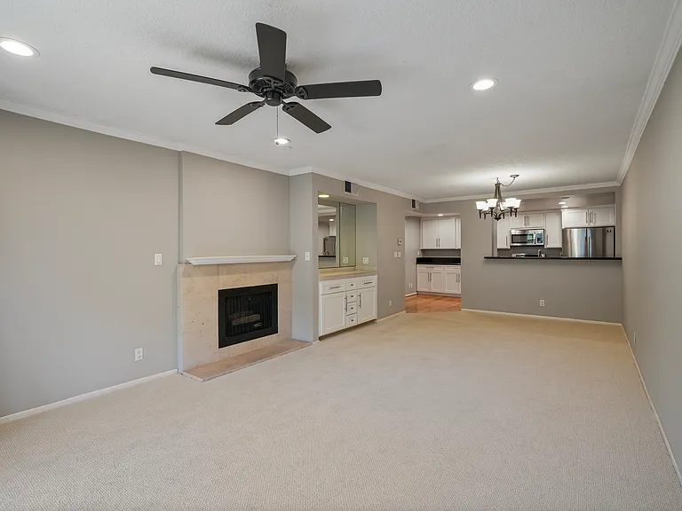 15231 Magnolia Blvd #221 — Photo 6