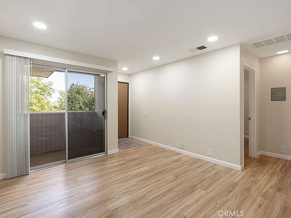 4th image of 2825 N Los Felices Rd Unit 205