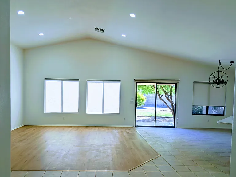 6342 S Neuman Pl — Photo 2