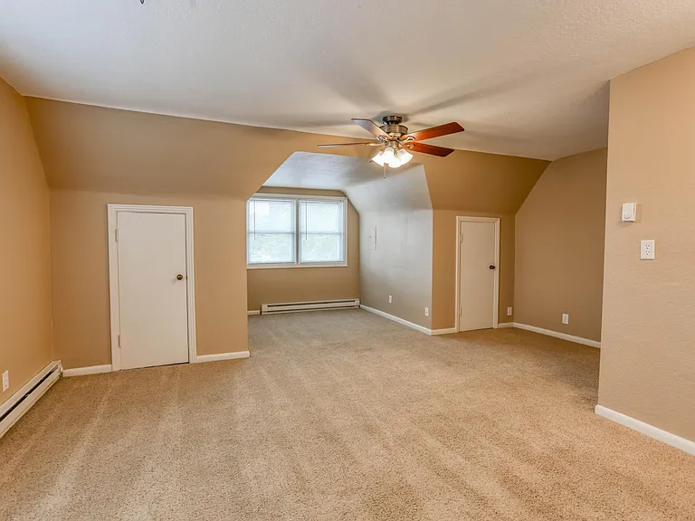 3919 Creston Ave #3 — Photo 11