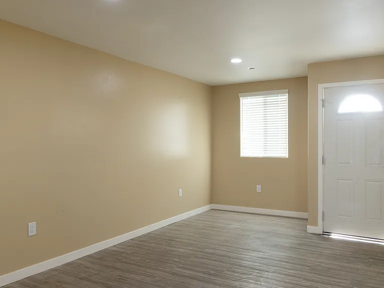 9310 Pace Ave — Photo 5