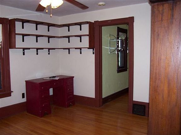 2 living area