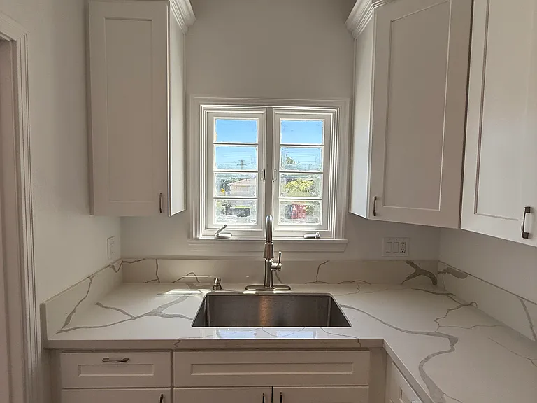 Fully Upgraded Kitchen