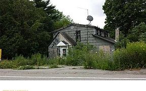 2nd image of 34 Hicks Rd