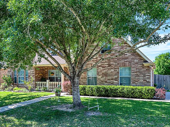 3rd image of 3802 Candlewood Cir