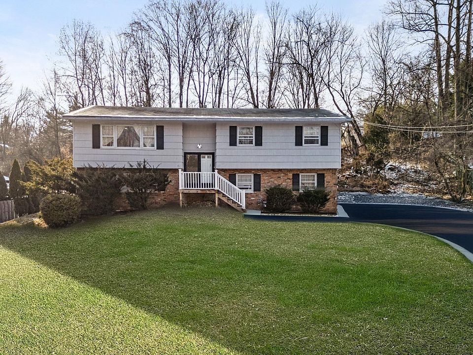 1st image of 55 W Burda Place