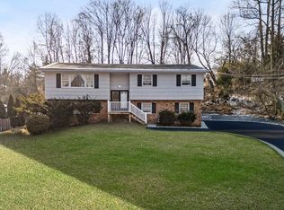 55 W Burda Pl, New City, NY 10956