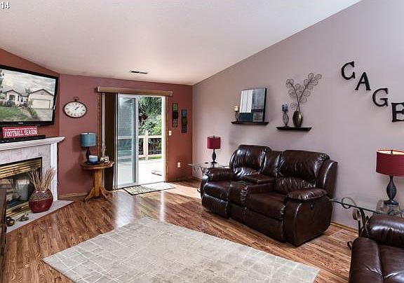 2nd image of 15809 NE 43rd Way
