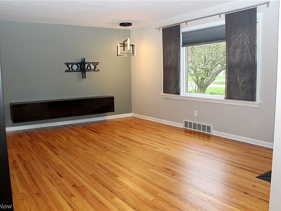 4th image of 56 Ohlin Dr