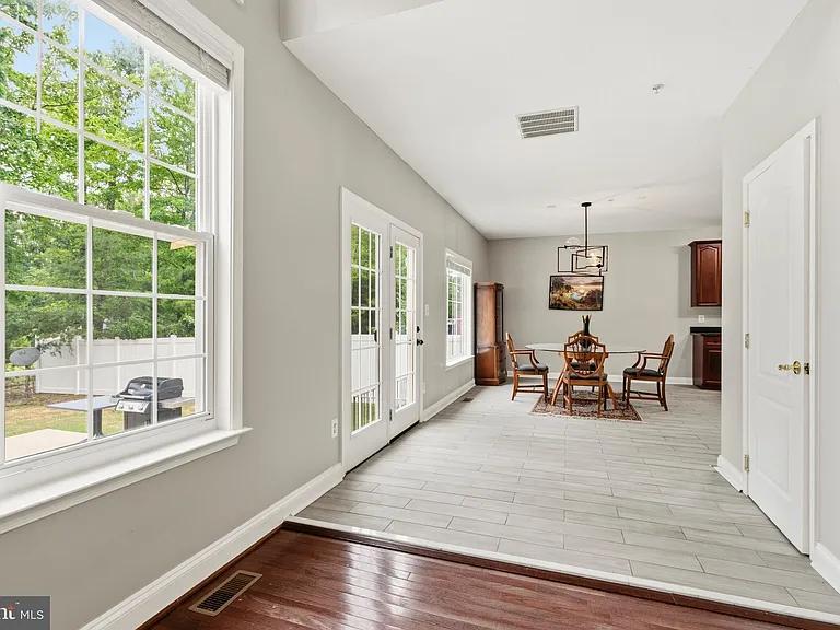 13305 Old Fort Rd — Photo 11