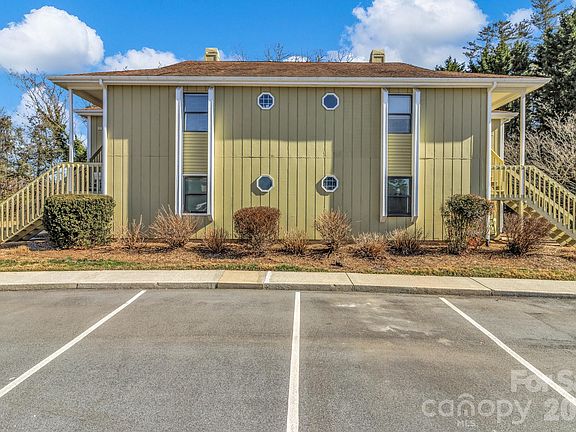 5th image of 110 Heywood Rd APT 12B