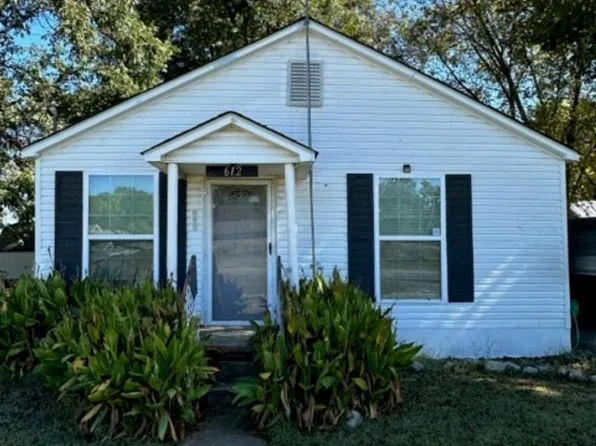 612 N Main St, Bay, AR 72411
