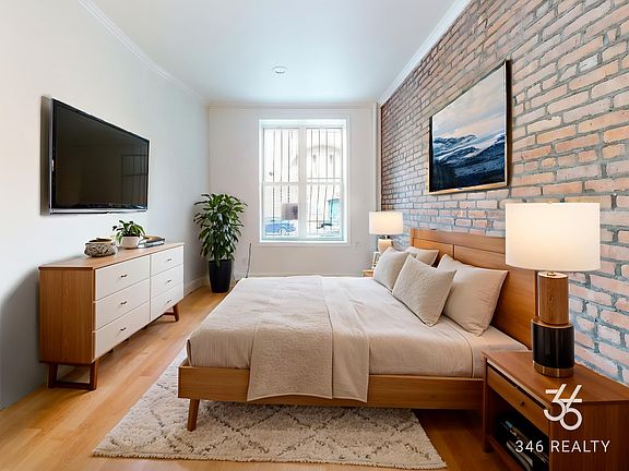 3rd image of 84 Bradhurst Ave #1L