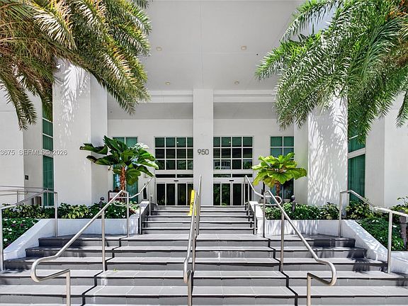 2nd image of 950 Brickell Bay Dr APT 4100