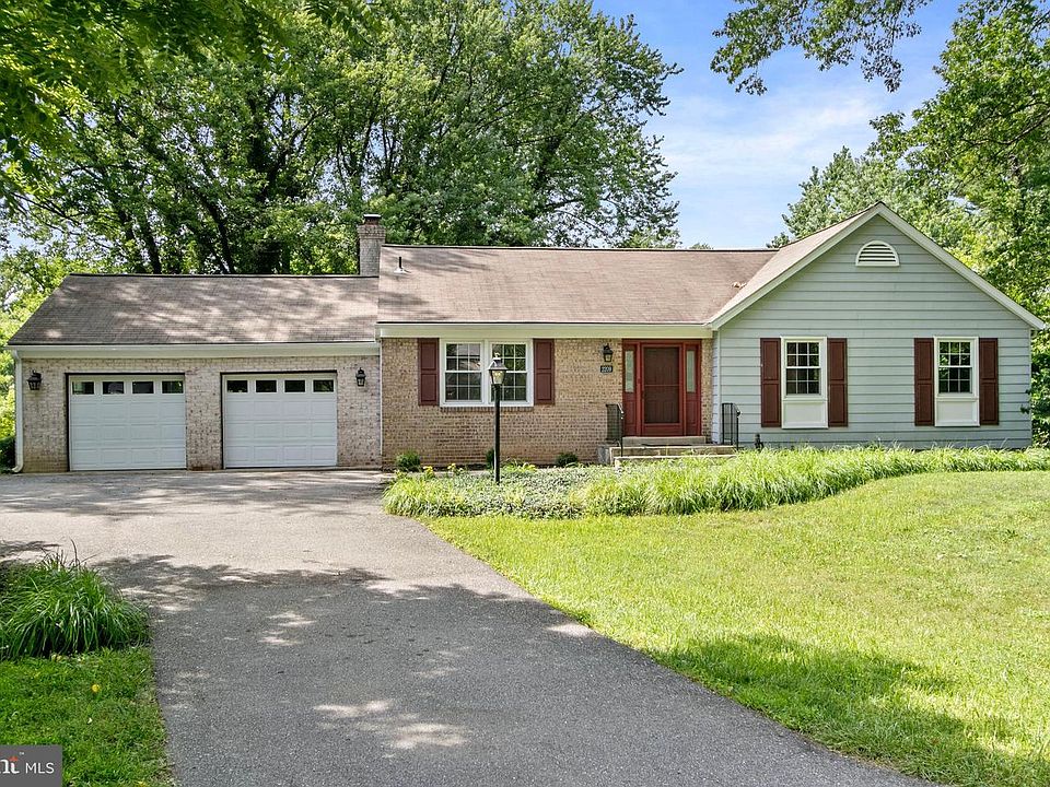 1st image of 2209 Coffeewood Ct