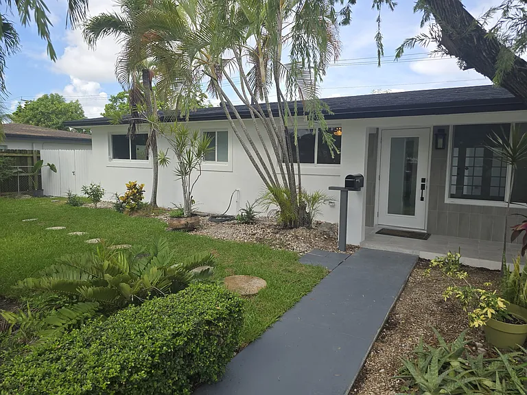 20710 Anchor Rd — Photo 2